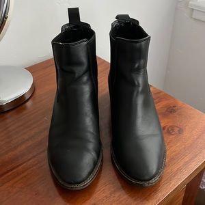 Cole Haan black leather Chelsea boots